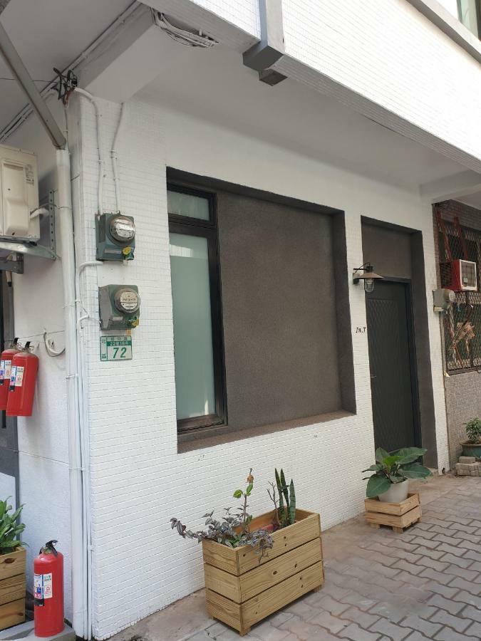 In.T Apartment Tainan Luaran gambar