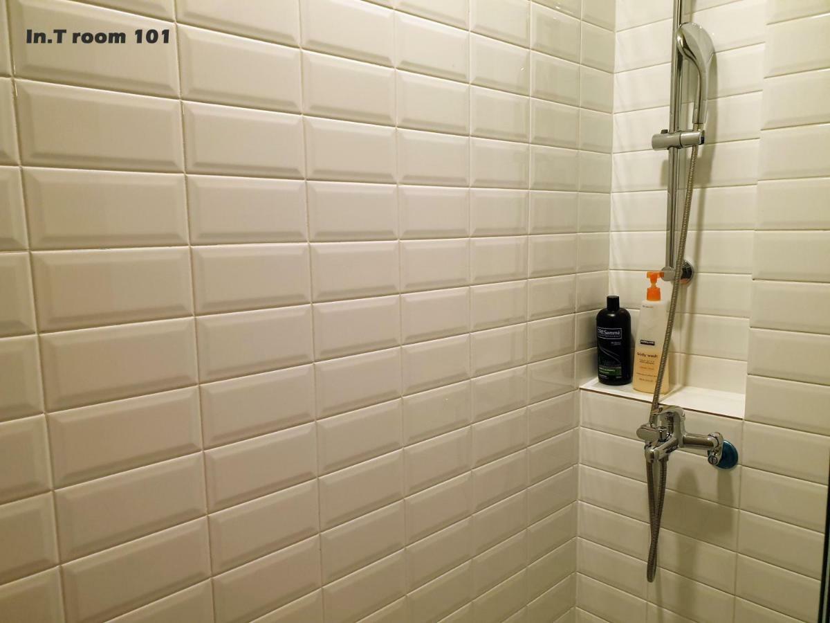 In.T Apartment Tainan Luaran gambar