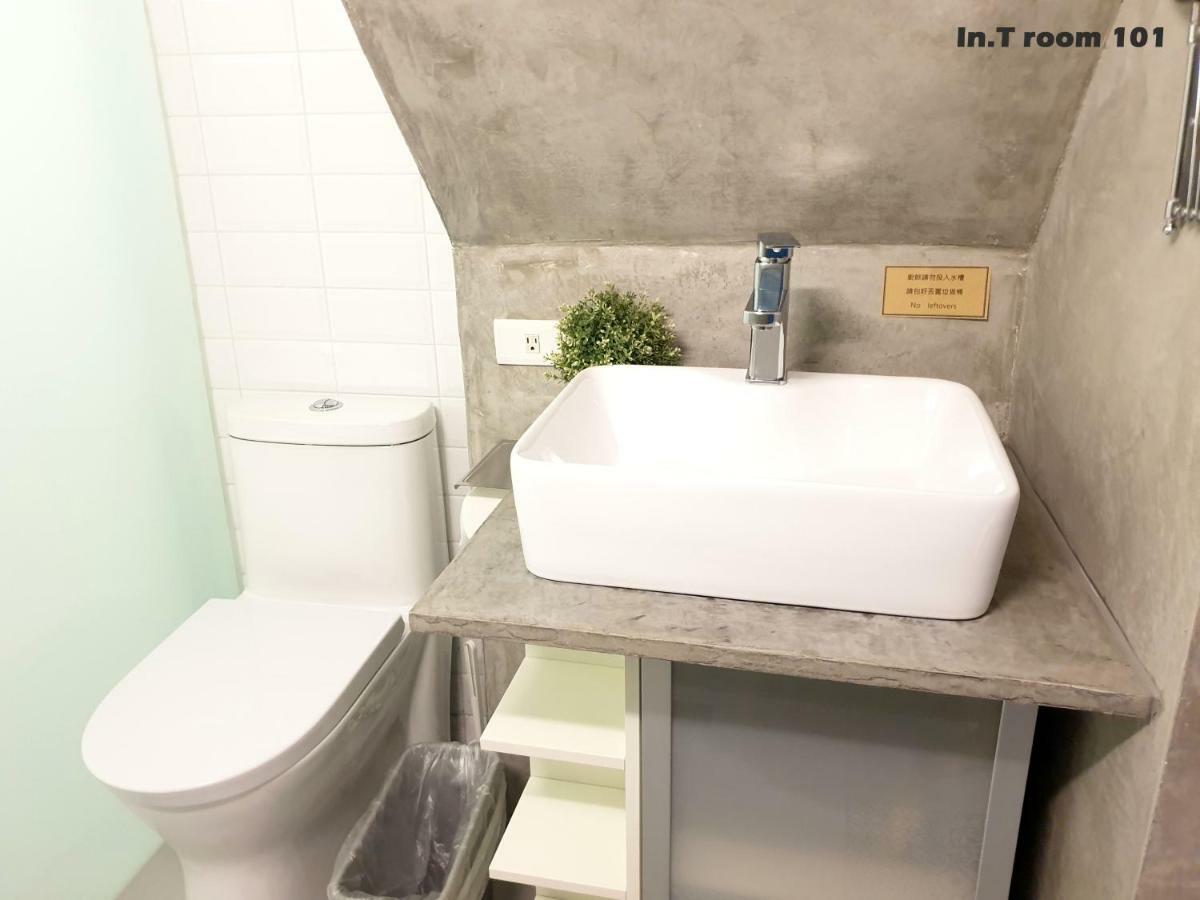 In.T Apartment Tainan Luaran gambar