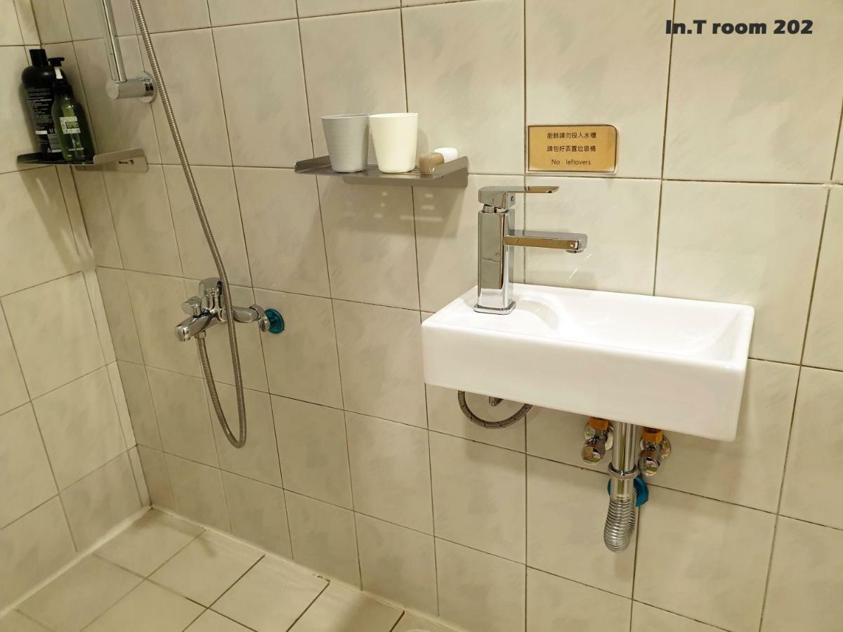 In.T Apartment Tainan Luaran gambar